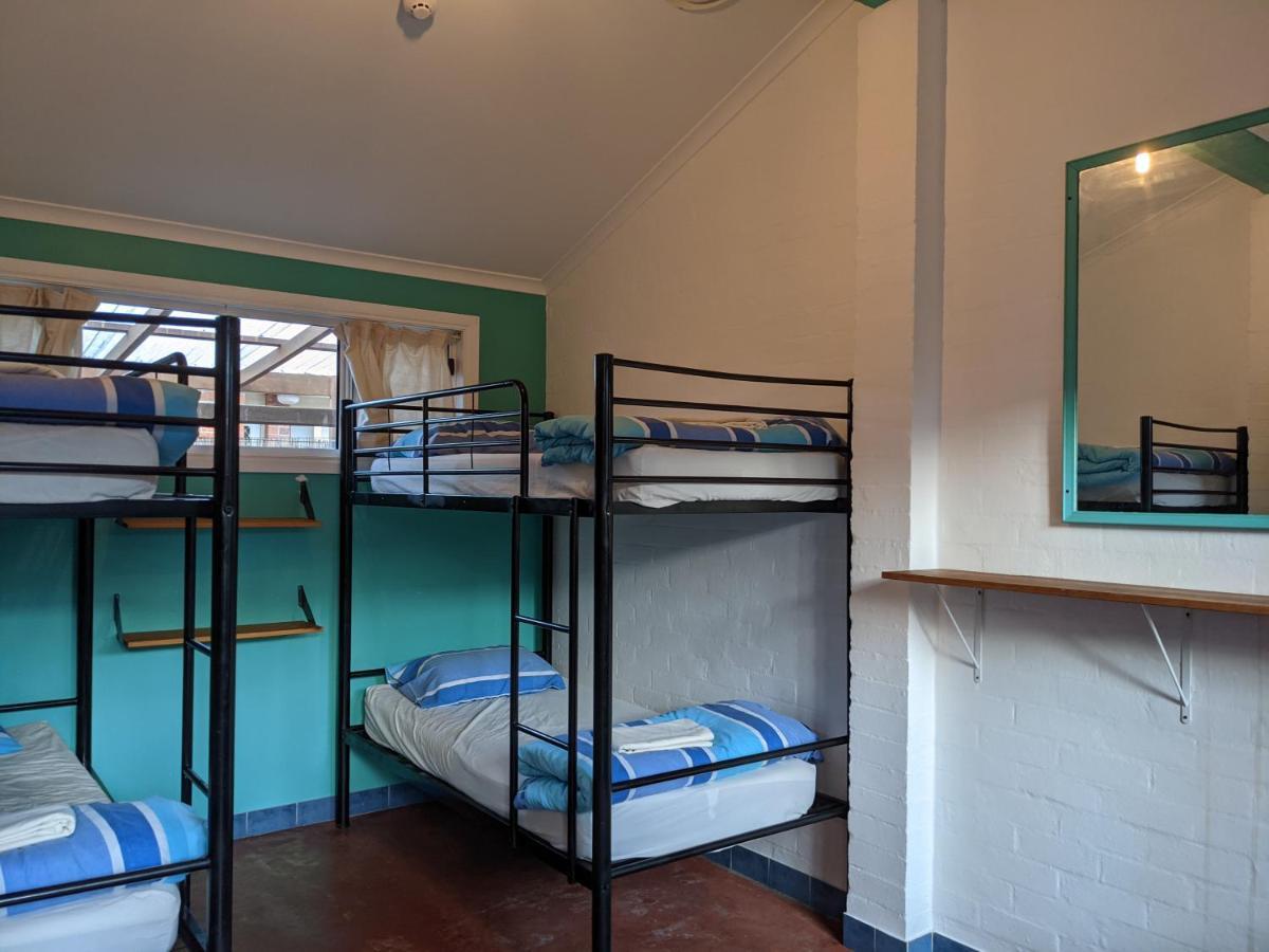 Ozzie Pozzie Backpackers Vandrehjem Port Macquarie Eksteriør billede