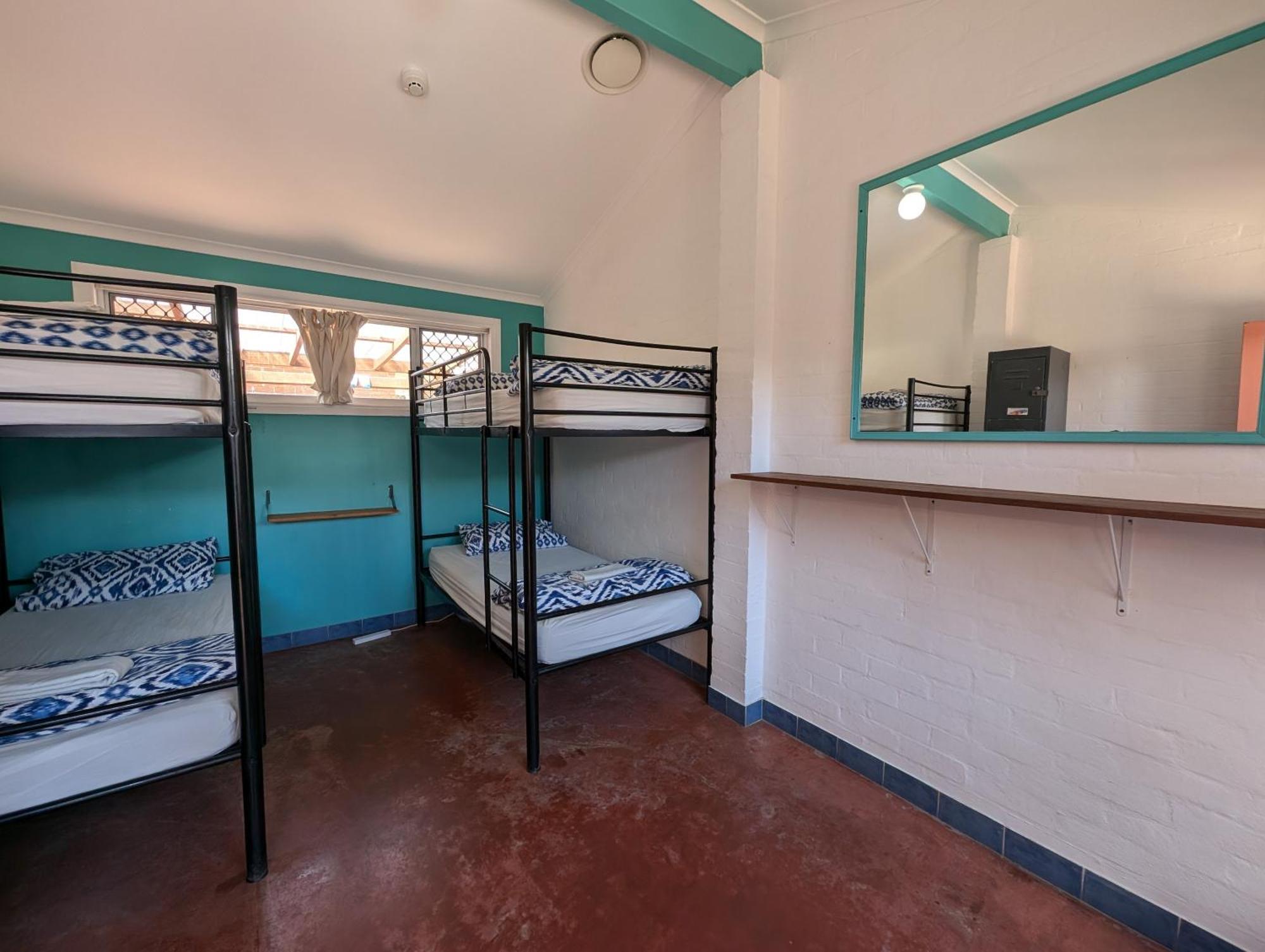 Ozzie Pozzie Backpackers Vandrehjem Port Macquarie Eksteriør billede